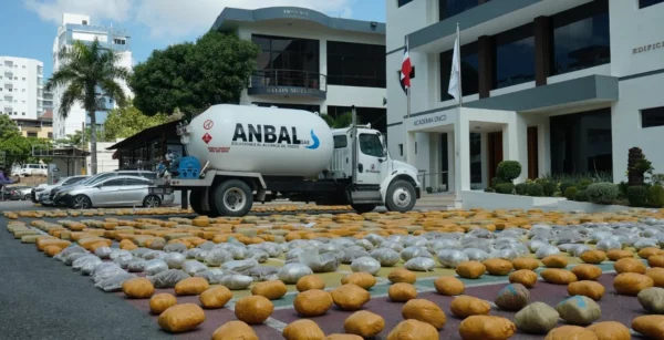 Camión tanquero interceptado en Pedernales era usado como fachada por red de narcotráfico