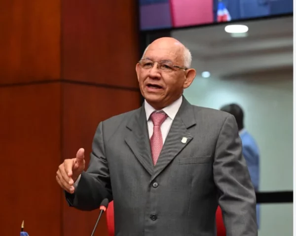 Senador denuncia corrupción en SENPA y devastación del Río Yaque del Norte