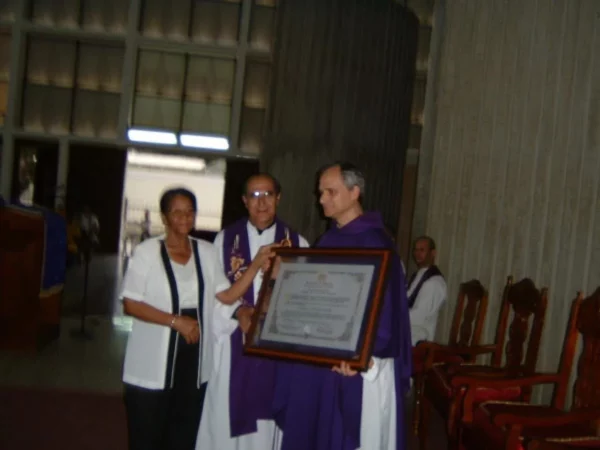 El nuevo Papa León XIV es ampliamente conocido en República Dominicana, la cual visitó en varias oportunidades en su condición de superior de la orden agustiniana que tiene varias obras en el país, especialmente en La Vega. Fuente externa