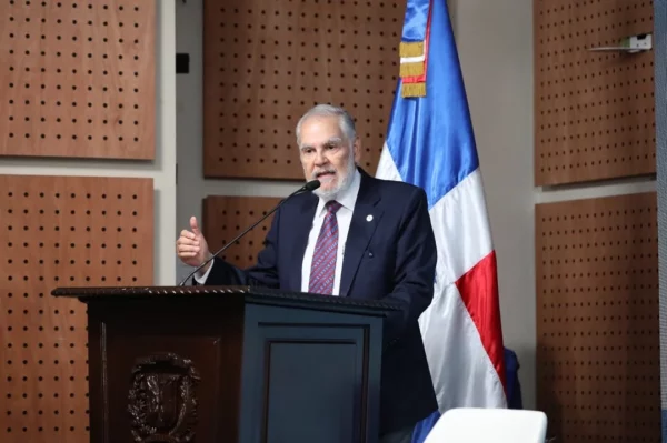 Miguel Ceara Hatton, superintendente de Salud y Riesgos Laborales. Fuente externa