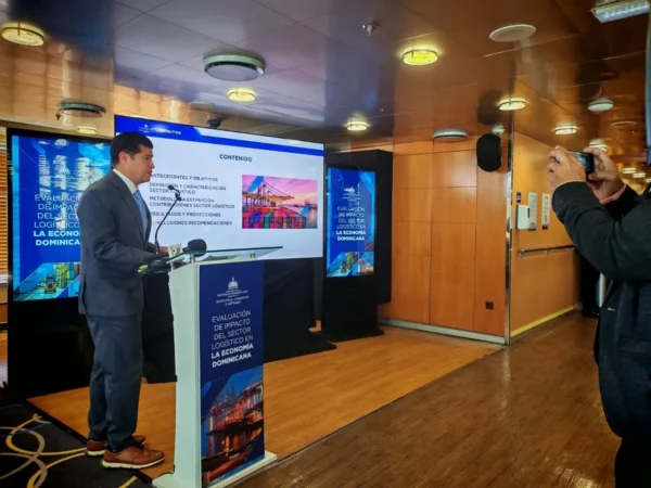 Julio Lozano, metodólogo de Oxford Economics,