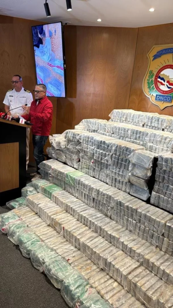 alijo de coca ocupado en pedernales alijo de droga-cocaina-droga-narcotrafico