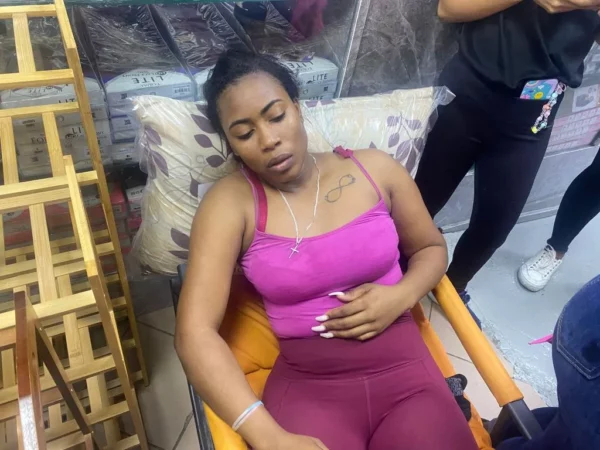 empleada de mudan afectada por bombas lacrimogenas