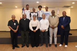 Desde la izquierda Neftalí Ventura, Alexis García, Yovanis Baltazar Núñez, Kennedy Vargas, Amós Anglada y Miguel Jiménez. En la parte superior, Yari Cleto, Hayerling de Jesús, Alexander Massó y Jean Carlos Espinal.