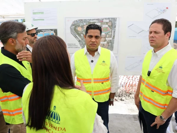 Los ministros Kelvin Cruz y Carlos Bonilla supervisan el Centro Olímpico