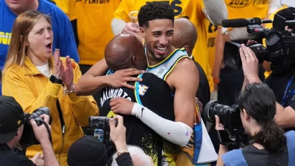 Tyrese Haliburton  y su padre John