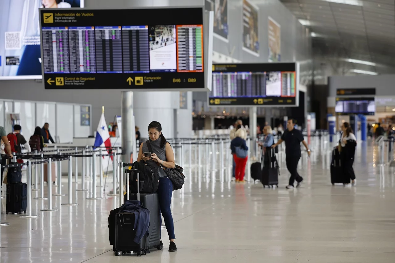 Terremoto en Panamá obliga al cierre temporal del aeropuerto de Tocumen y a evacuar pasajeros