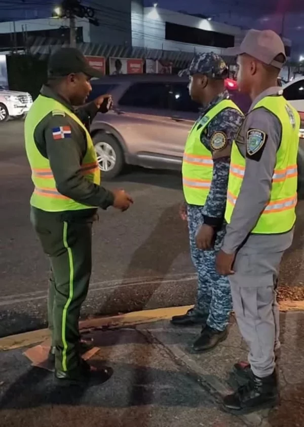 pasantes de la policia