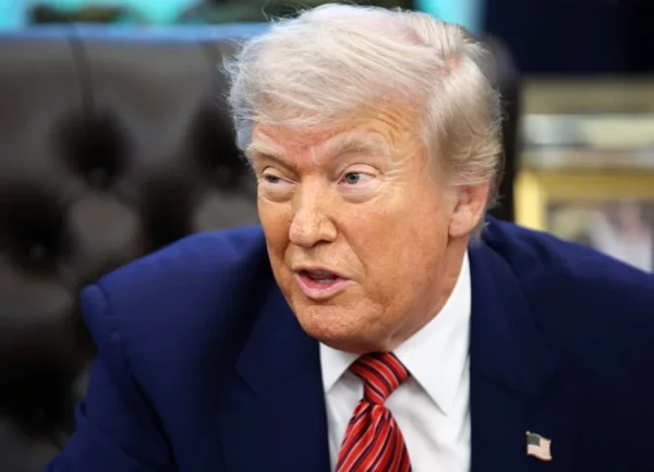 Trump anunció un acuerdo comercial con China, que suministrará tierras raras