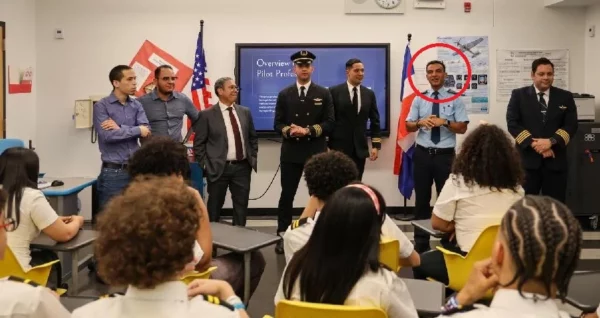 zzzzzzzzzzzzzzzzz Pilotos dominicanos inspiran estudiantes escuela Gregorio Luperón del Alto Manhattan