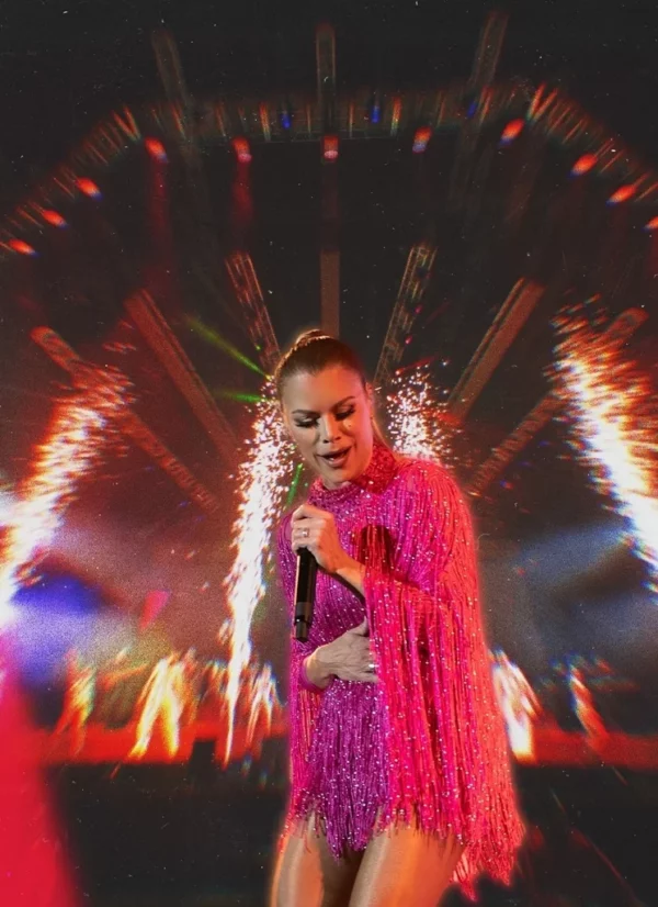 La merenguera Olga Tañón sigue girando con la fuerza de un huracán tropical.