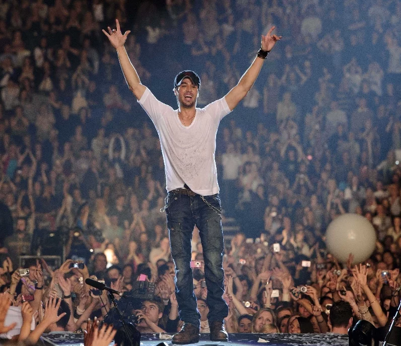 Enrique Iglesias, sin grabar, sigue en el gusto del público.