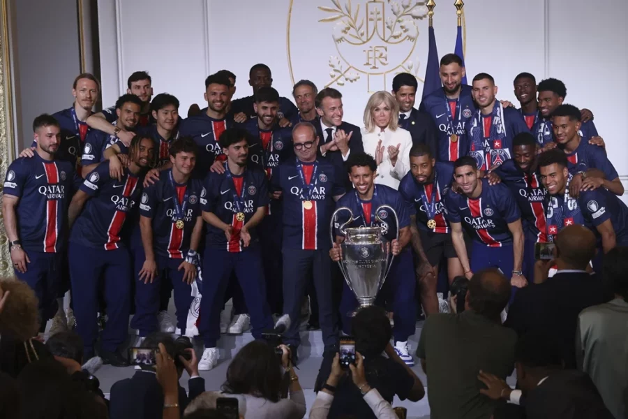 Jugadores del PSG celebran conquista de la Champions .. Jugadores del PSG celebran conquista de la Champions ..