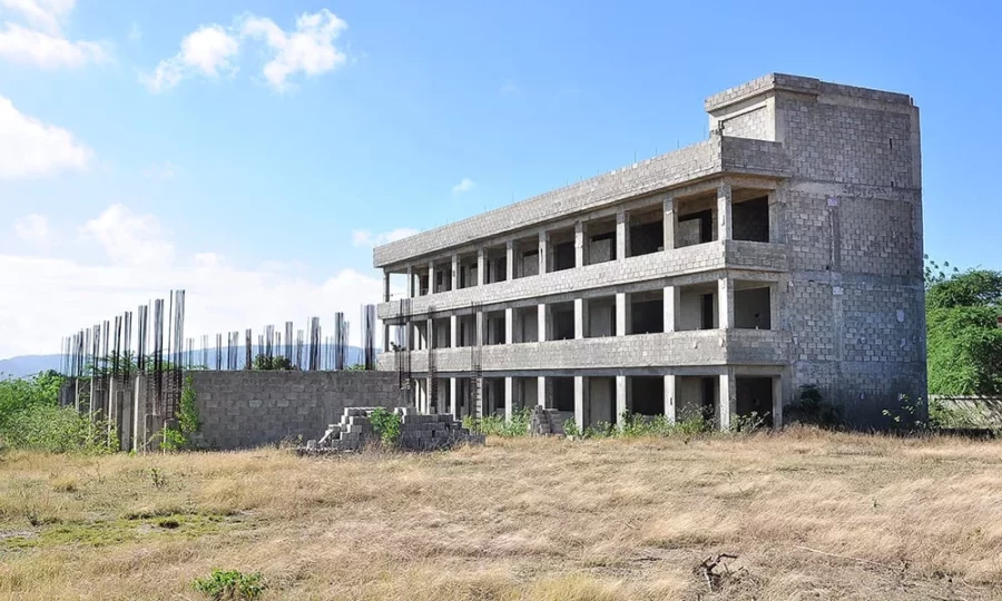 Escuelas inconclusa