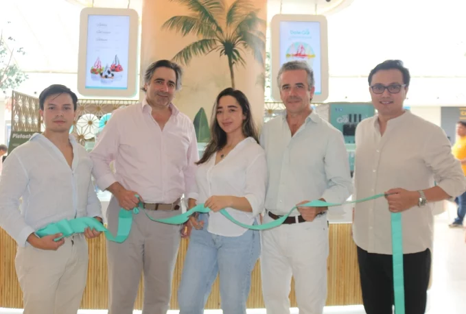 Alejandro Santamaría, Enrique González Camino, Geraldine León, Borja Díaz Bustamante y Diego Espinosa. Alejandro Santamaría, Enrique González Camino, Geraldine León, Borja Díaz Bustamante y Diego Espinosa.
