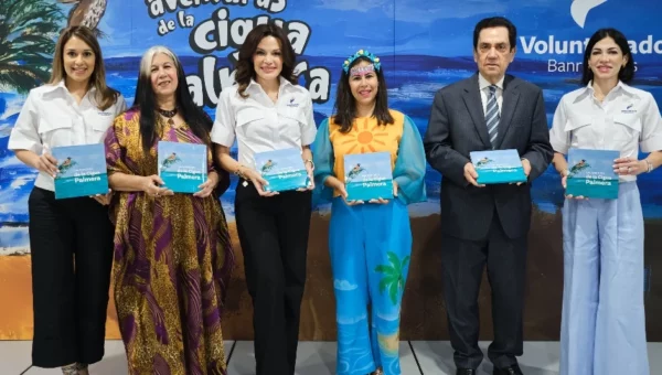 Giselle Pla, Alicia Baroni, Aliani Aquino Baroni, Tony Raful y Sabrina Andújar.