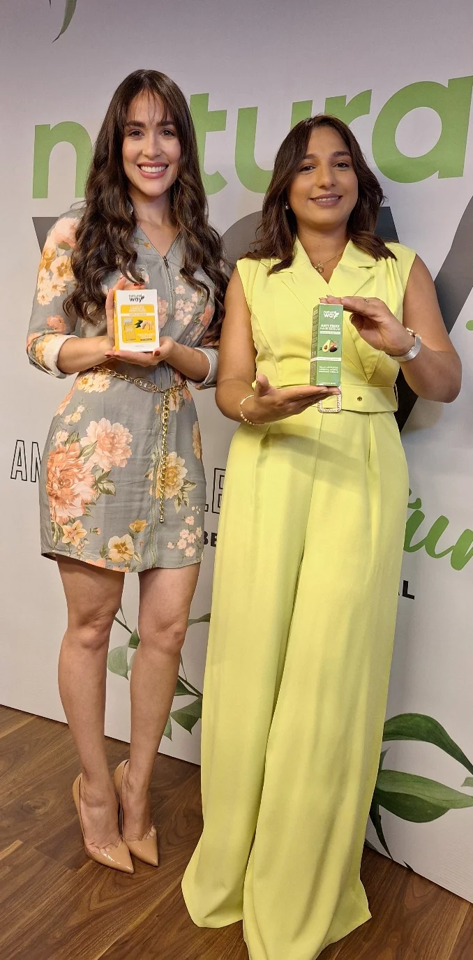 Liza Blanco y Rebeca Franco. Liza Blanco y Rebeca Franco.