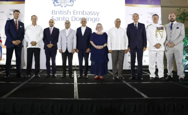 Graham Jessup, Ramón Gustavo Betances, Francisco Caraballo, Napoleón R. Estévez, Ricardo de los Santos, Carol van der Walt, Alfredo Pacheco, Franklin García Fermín, Graig Pearson y Guy Janes.