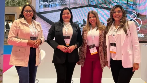 Leidi Fontiveros, Diandra Aguiló, Alberki de la Cruz y Merlin Bastidas.