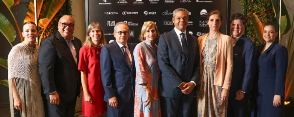 María del Mar de Lithgow, Franklin Lithgow, Cristina Carreras, Franklin León, Cristina Ferrer, Vinicio Mella, Cristina Arana, Luis Ros y Carolina Ros.