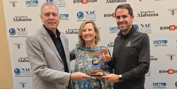 Peter  Watson, Vanessa Vignali y Carlos de Linares.