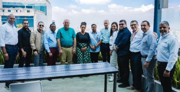 Los ejecutivos que se dieron cita al viaje de negocios.