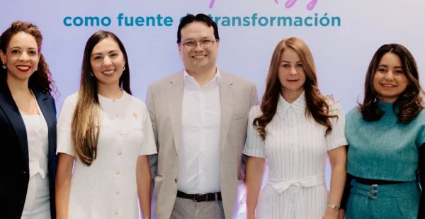 Berniza Calderón, Rosana Bastidas, Willen Cabrera, Maril Núnez del Risco y  Gricely Pozo.