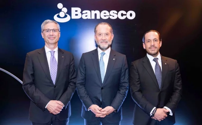 Juan Carlos Carneiro, Juan Carlos Escotet y Carlos Alberto Escotet.