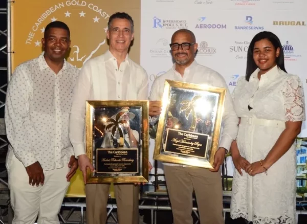 Leonardo Medrano, Andrés Pichardo, Ángel Hernández y Celine Medrano.