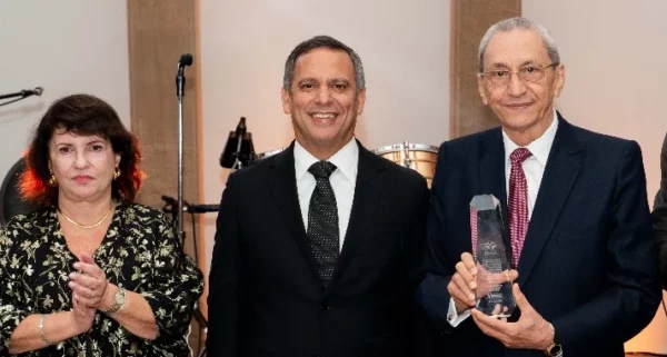 Elena Martínez, Luis Henry Molina y  Jorge Subero Isa.