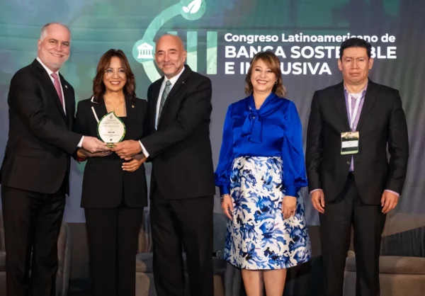 Alejandro Fernández W., Josefina Navarro, Fidelio Arturo Despradel, Rosanna Ruiz y Jorge Saza. Fuente externa