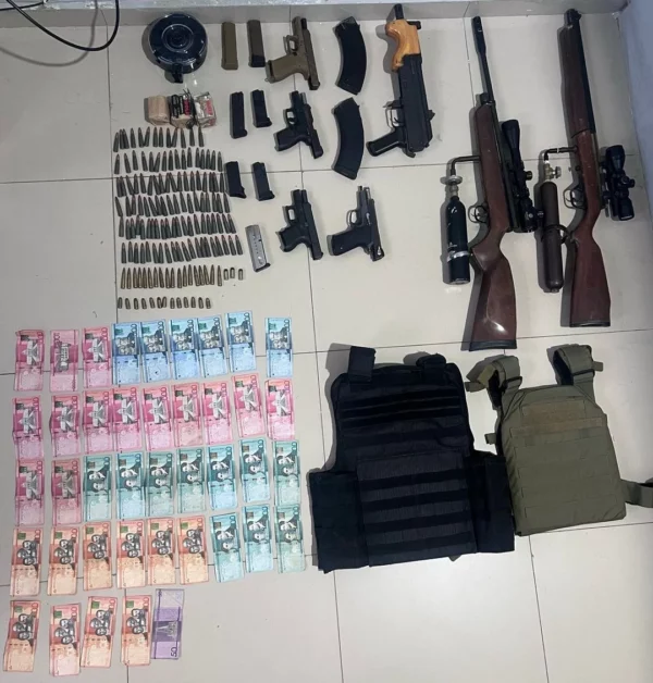 Arsenal ocupado por la Policía Nacional