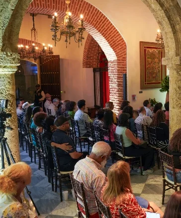 Asistentes que se dieron cita al evento. Fuente externa Asistentes que se dieron cita al evento. Fuente externa