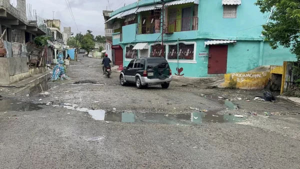 Calles destruidas en Cancino Adentro