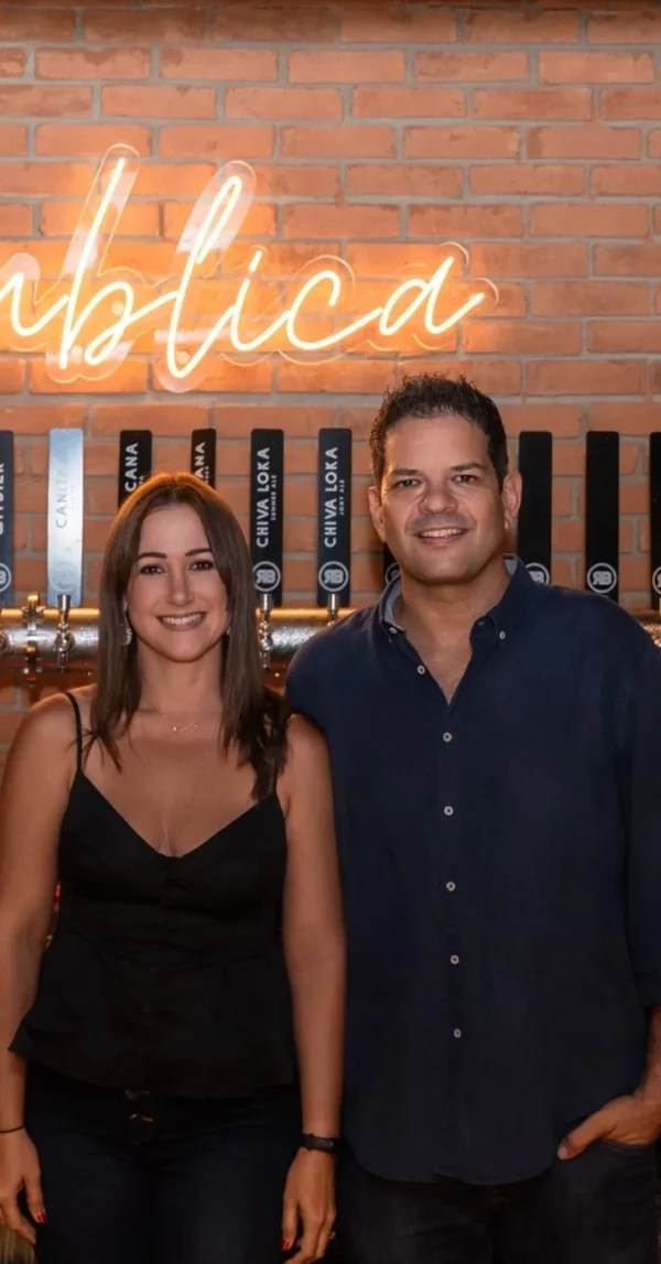 Carolina García y Ramón Juan López, propietarios de Room Bar. Fuente externa