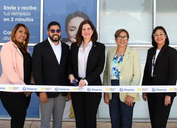 Celeste Rosario, Héctor Hernández, Giselle Marie Méndez, Miriam Quezada y Christina de los Santos. Fuente externa