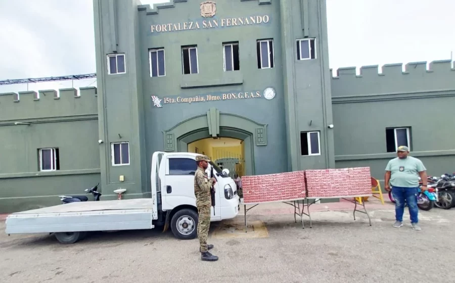 Cigarrillos de contrabando en Montecristi