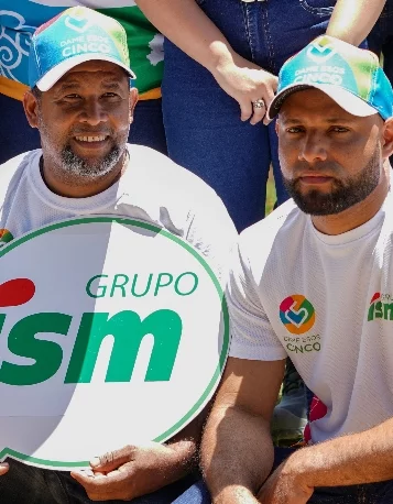 Colaboradores de la empresa en la jornada. Fuente externa Colaboradores de la empresa en la jornada. Fuente externa