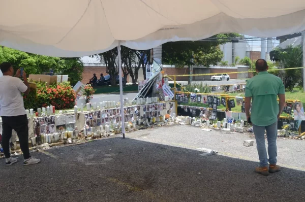 Memorial improvisado del Jet Set