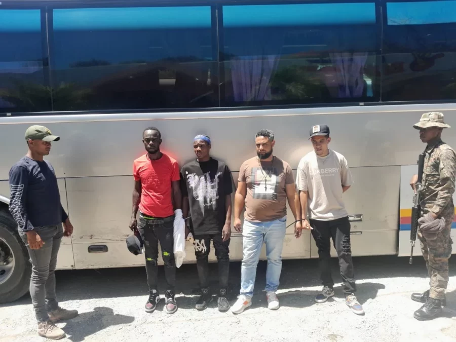 Detenidos por tráfico haitianos Detenidos por tráfico haitianos