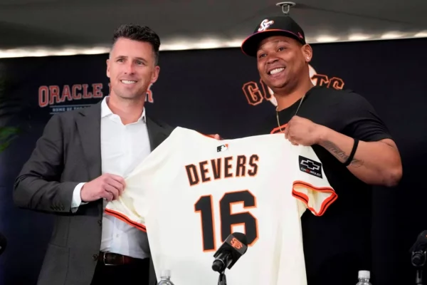 Devers-Gigantes y Buster Posey