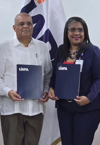 Directivos de ambas entidades. Fuente externa Directivos de ambas entidades. Fuente externa