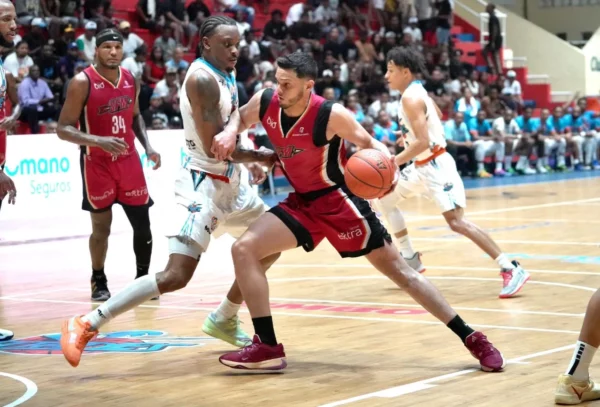 Eddy Polanco vs Titanes