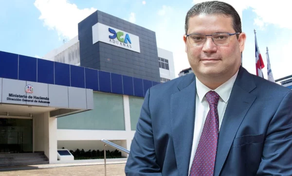 Eduardo Sanz Lovatón diretor de Aduanas, a quien está dedicado el evento de Los Alcarrizos.