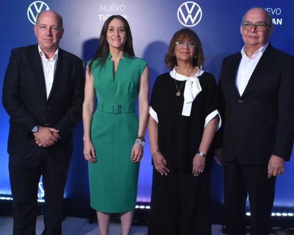 Enrique García, María Rosa Frías, Milagros Abreu y George González. Fuente externa