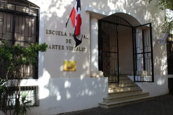 Fachada de la Escuela Nacional de Artes Visuales