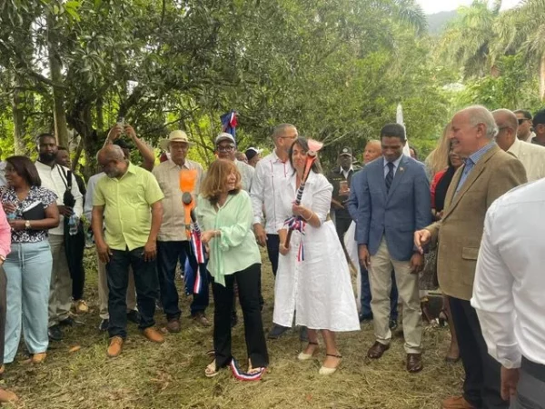 Dan primer picazo para inicio a trabajos montaje 30 Feria Ecoturística y Producción de Villa Altagracia