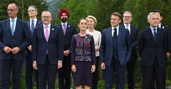 Foto de familia de los líderes mudiales en la cumbre del G7 que concluyó ayer en Canadá, luego de amplios debates. Fuente externa