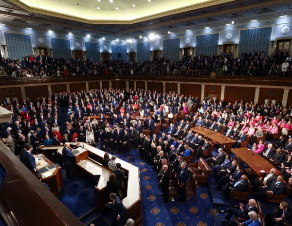 El presidente Donald Trump aspira que el presupuesto quede aprobado antes del 4 de julio.