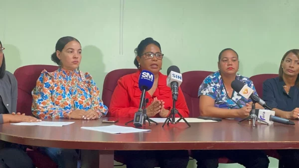 Griselda Quezada, presidente del Colegio Médico, filial Santo Domingo.